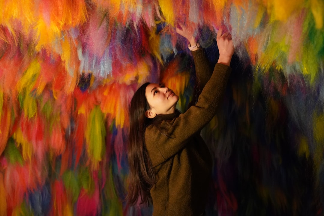 Rüyada Işık Görmek: Renk, Kaynak ve Duygusal Tabirler