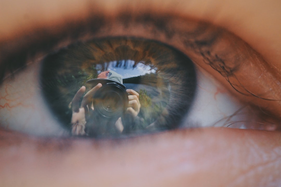 Rüyada Kendini Görmek: Özsaygı ve Keşif Yolculuğu