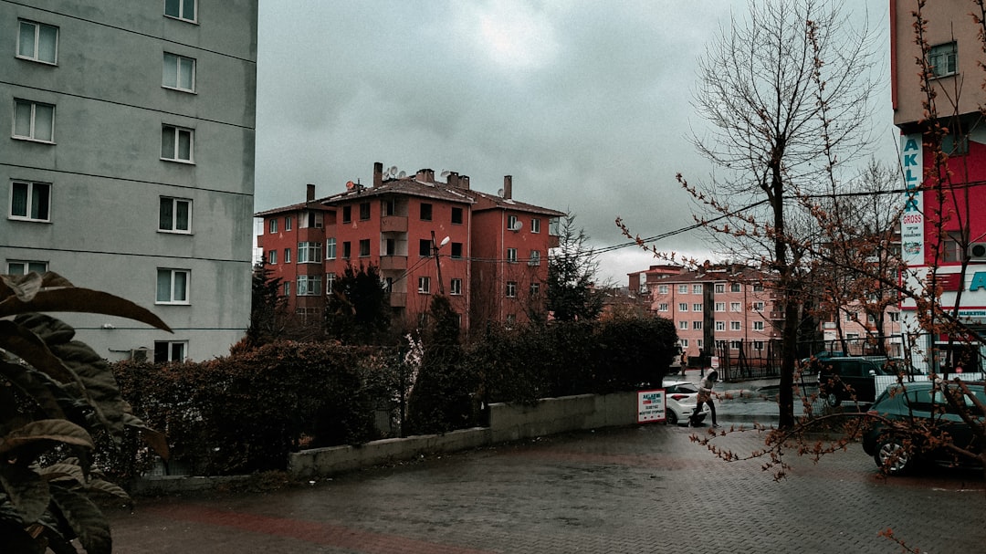 Rüyada Kilise Görmek: İnanç ve İbadet Tabirleriyle Anlamı