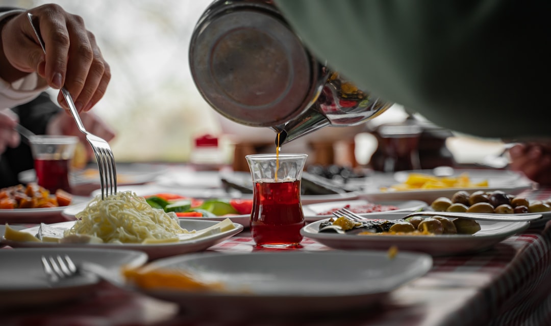 Rüyada Çay Demlemek: Anlamı ve Rüya Tabirleri
