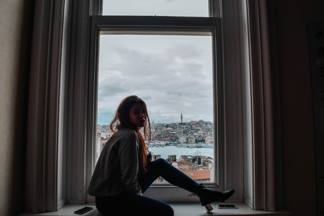 Rüyada Ayna Görmek: İçsel Yansıma ve Kendini Keşfetme
